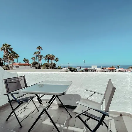 Victoria Beachfront Studio, Perfect Location In Américas Playa de las Americas (Tenerife)