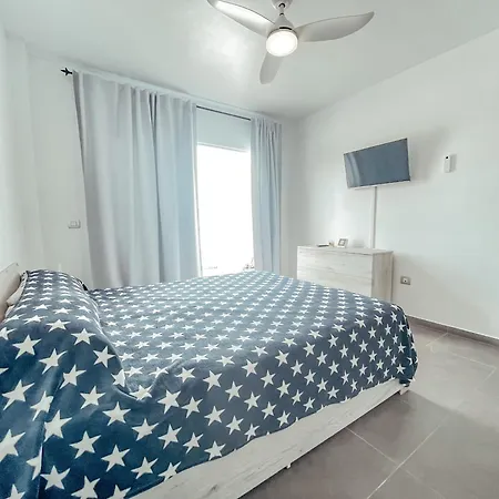 Victoria Beachfront Studio, Perfect Location In Américas Appartamento Playa de las Americas (Tenerife)