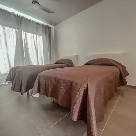 Апартаменти Victoria Beachfront Studio, Perfect Location In Americas
